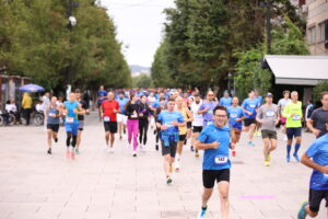 Mbi 1200 pjesëmarrës në Maratonën Prishtina 2025