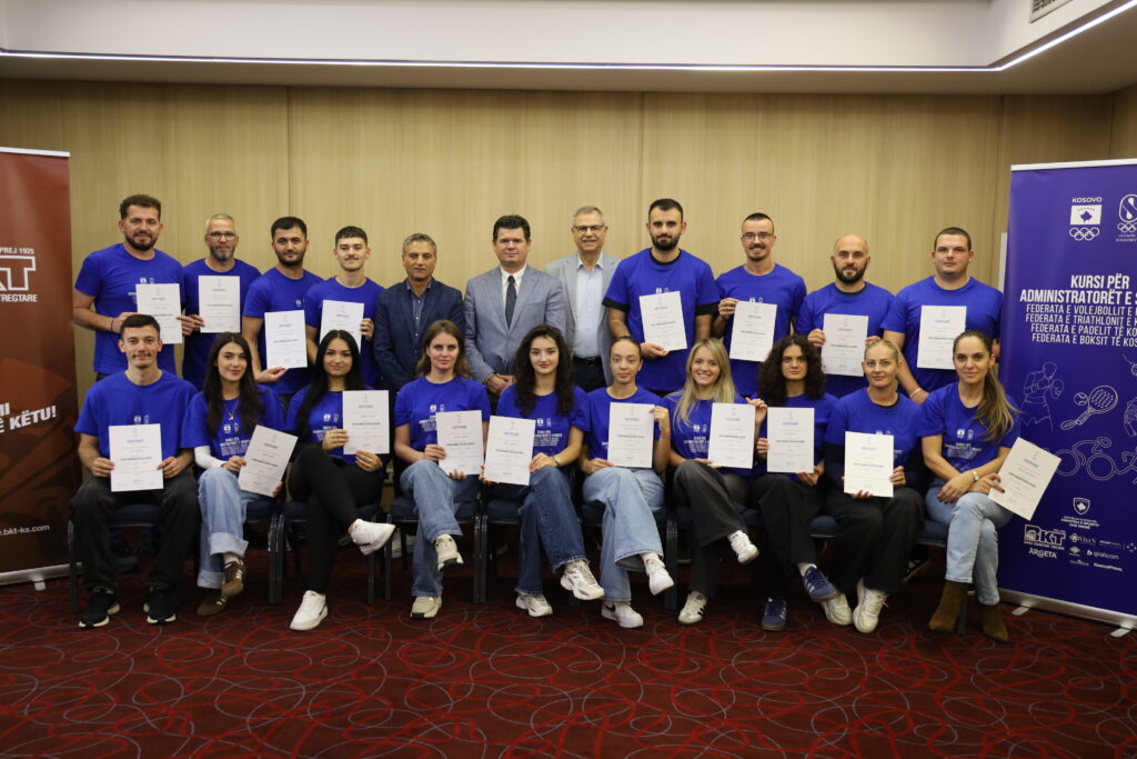 Përfaqësues të katër federatave përfundojnë kursin për administratorë të sportit
