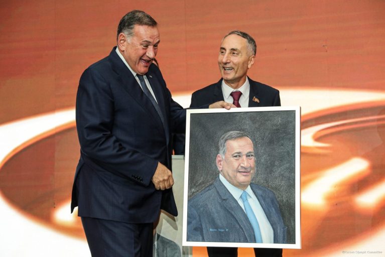 Kosovo NOC Ismet Krasniqi and EOC President Spyros Capralos